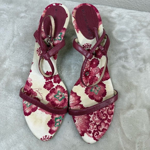 Burberry Burgundy Floral Women Shoes SZ:7 - Picture 1 of 8